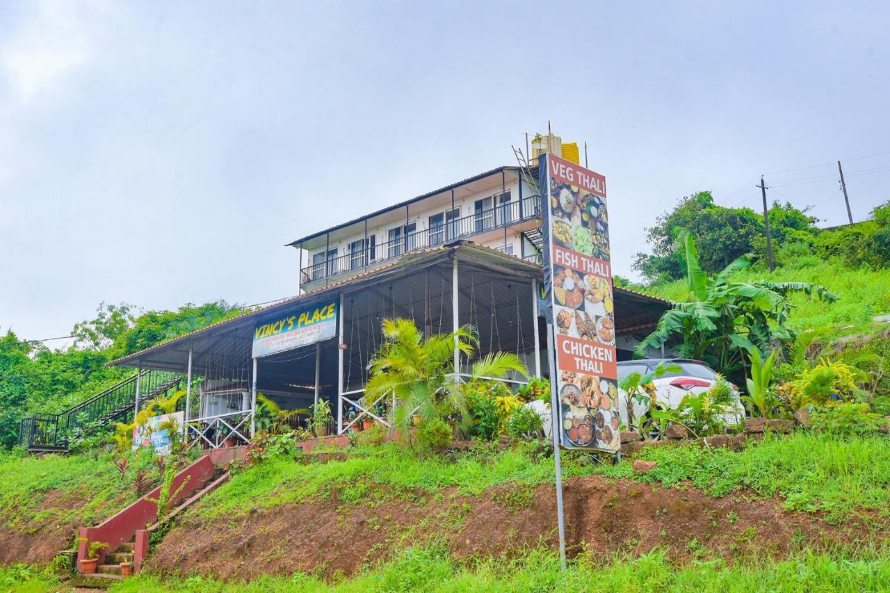 Fabexpress Vincy Palace, Mandrem Beach Hotell Exteriör bild