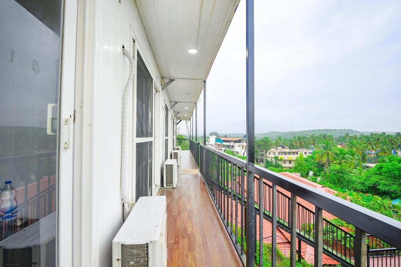 Fabexpress Vincy Palace, Mandrem Beach Hotell Exteriör bild