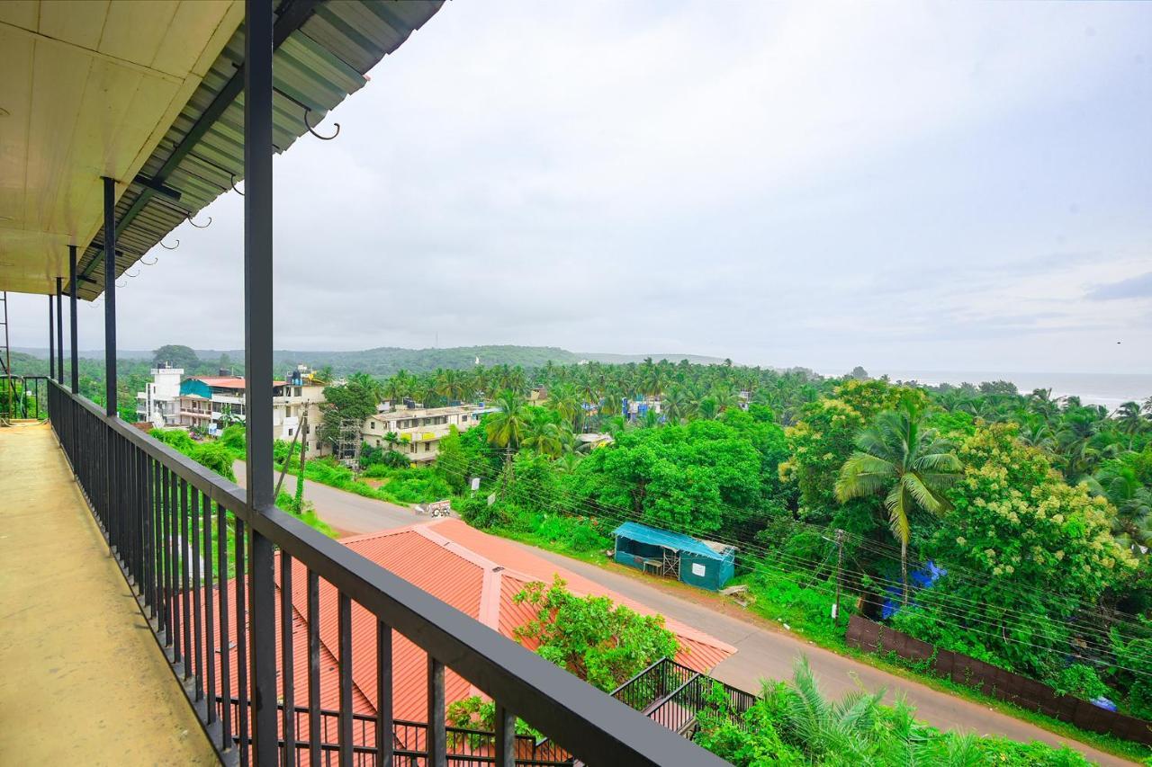 Fabexpress Vincy Palace, Mandrem Beach Hotell Exteriör bild